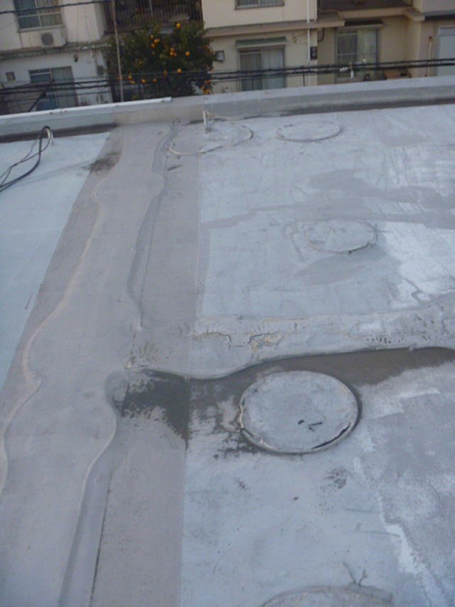 雨漏れ修理　防水塗装　内装修理　屋根　陸屋根塗装　